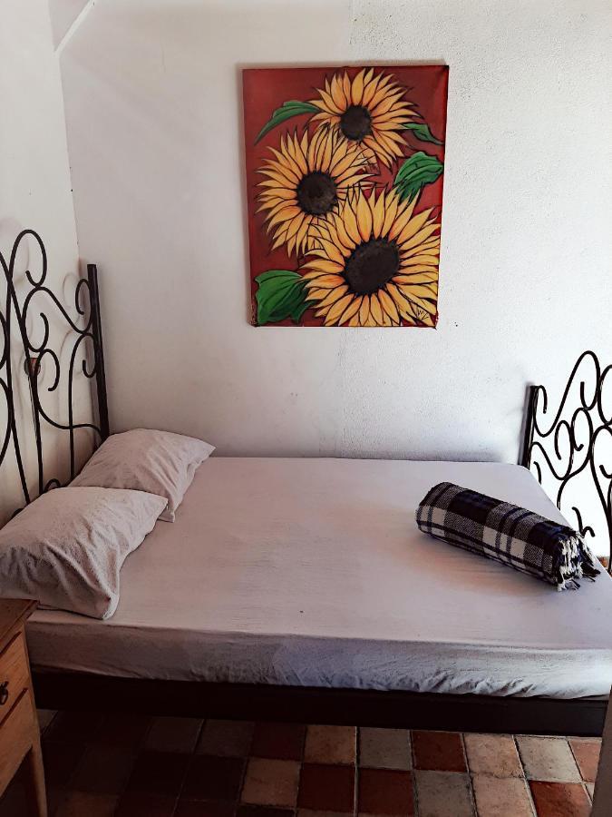 Hospedaria E Hostel Da Deia オウロ・プレット エクステリア 写真