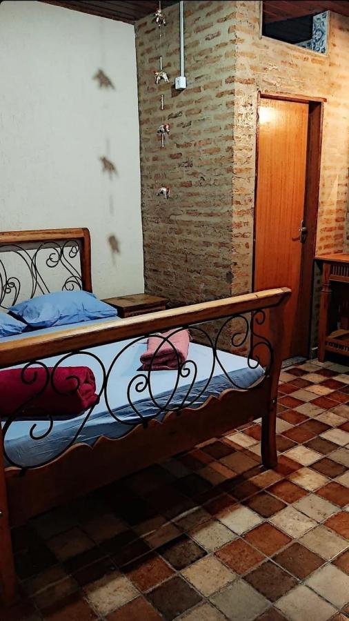 Hospedaria E Hostel Da Deia オウロ・プレット エクステリア 写真
